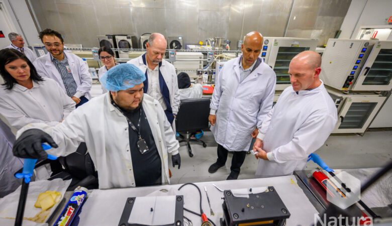 Senator Cory Booker Visits Sacramento Cannabis Giant Amid Decriminalization Push